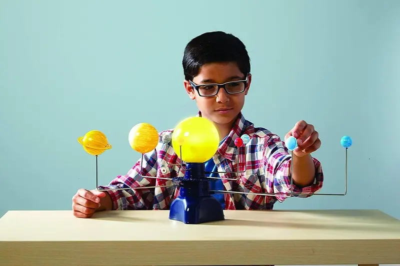 Geosafari Motorized Solar System Model With Rotating Planets 1