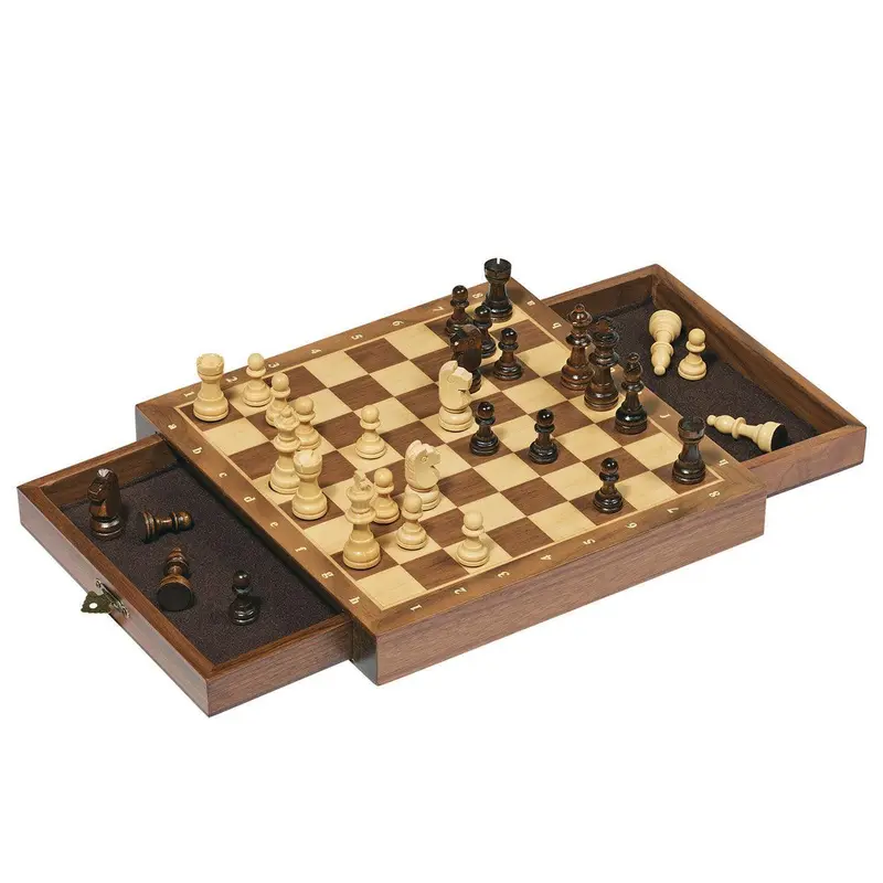 Goki Magnetic Chess Set – Travel-Friendly Wooden Board Game 1