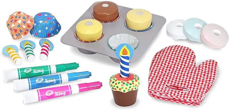 Melissa & Doug Wooden Cupcake Pretend Play Set (14019) 1