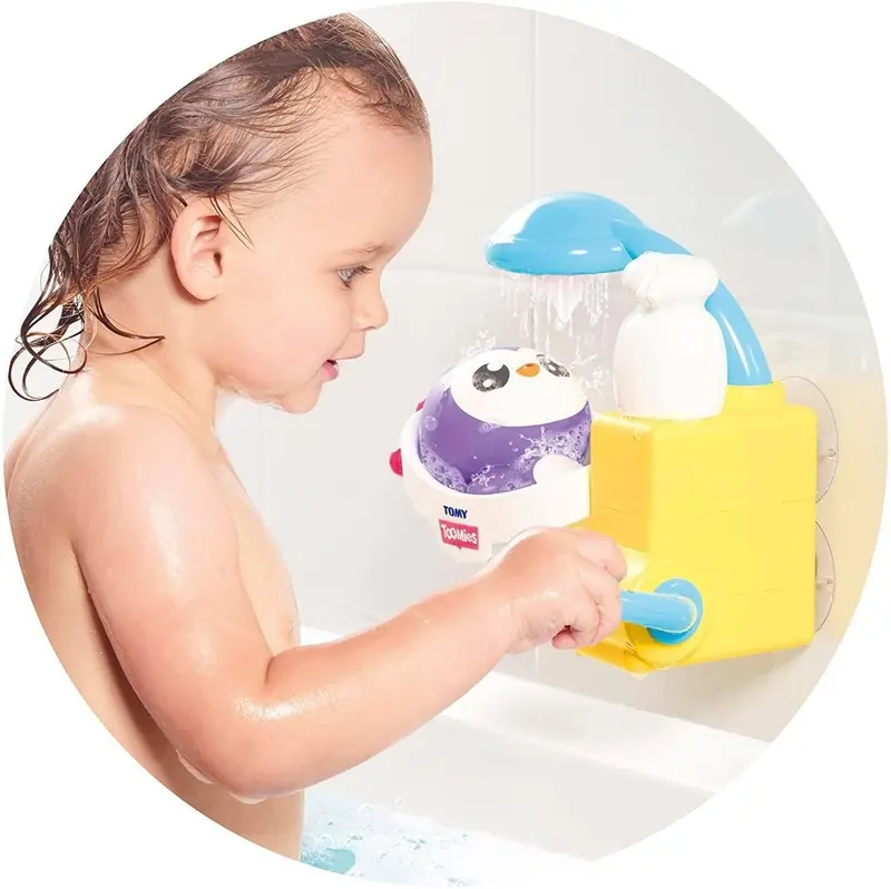 Tomy Toomies Shower & Scrub Penguin Interactive Baby Bath Toy 1