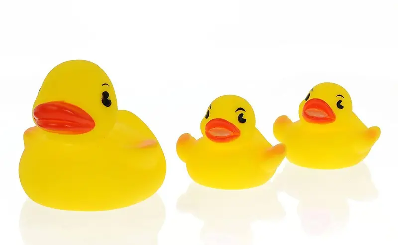 Vital Baby Splash Squirt & Splash Duck Bath Toys (3-Pack) 1